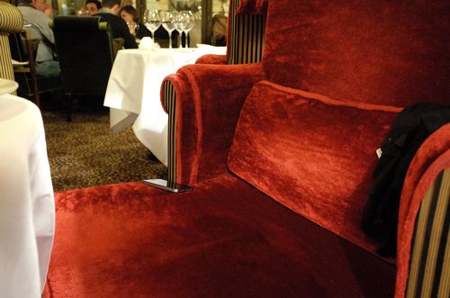 Paris, Hotel, salle fauteuil